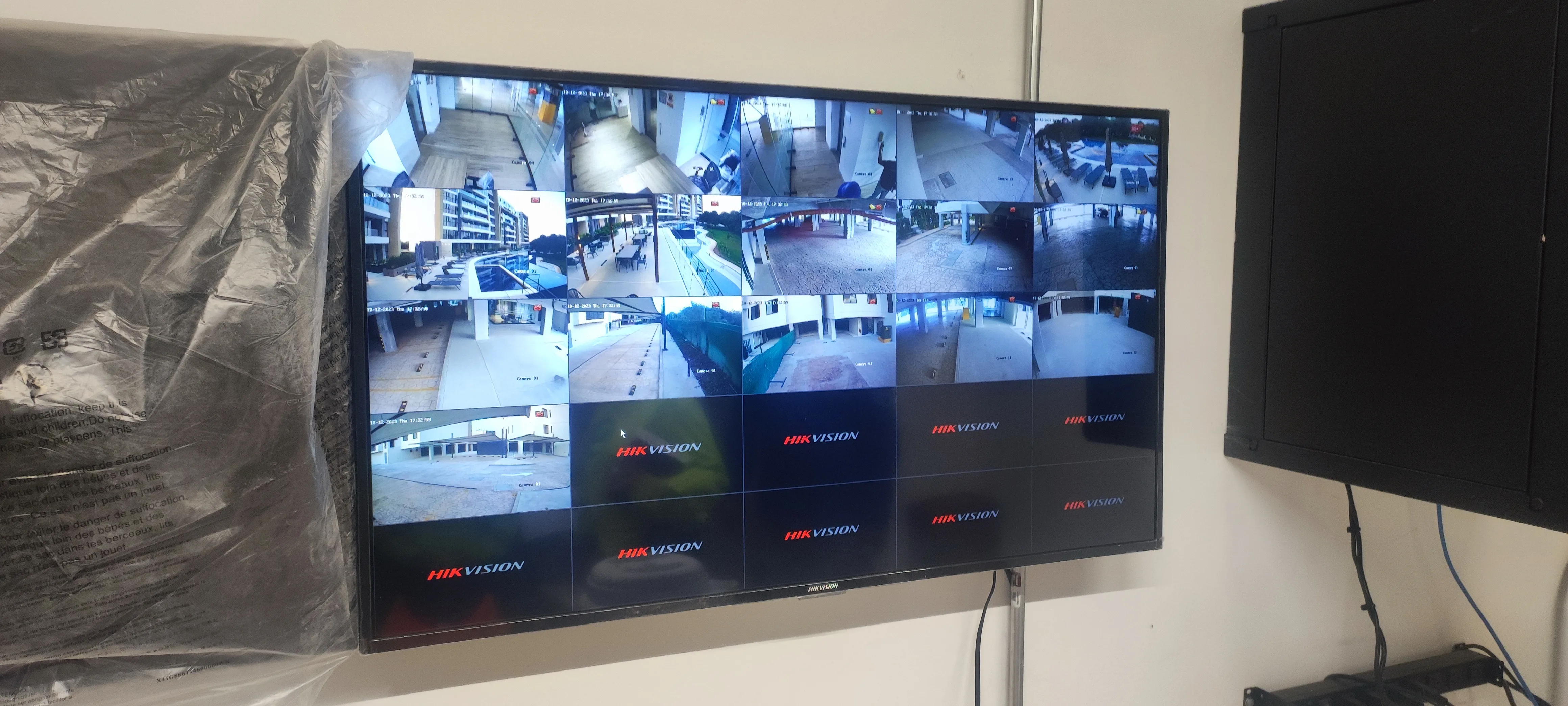 Cámaras de videovigilancia instaladas por OLEACONTROLS en una empresa